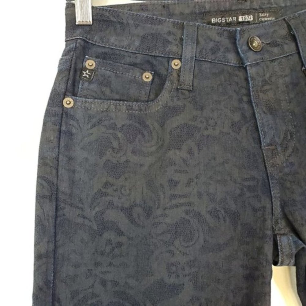 Big Star Envy Low Rise Cigarette Skinny Jeans Floral Lace Print Navy Blue 26 NWT - Picture 3 of 6